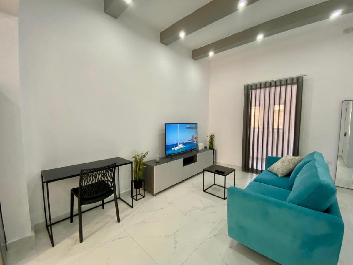 Seaside Apartment In Gzira Buitenkant foto